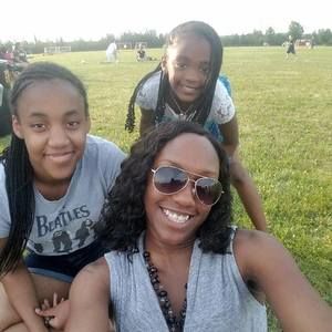 Meet your Posher, Claudia